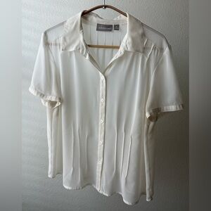 Croft & Barrow Cream Blouse Size M